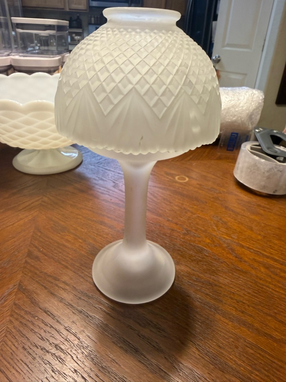 PartyLite Frosted Glass Fairy Lamp with Diamond Cut Shade - Picture 2 of 6